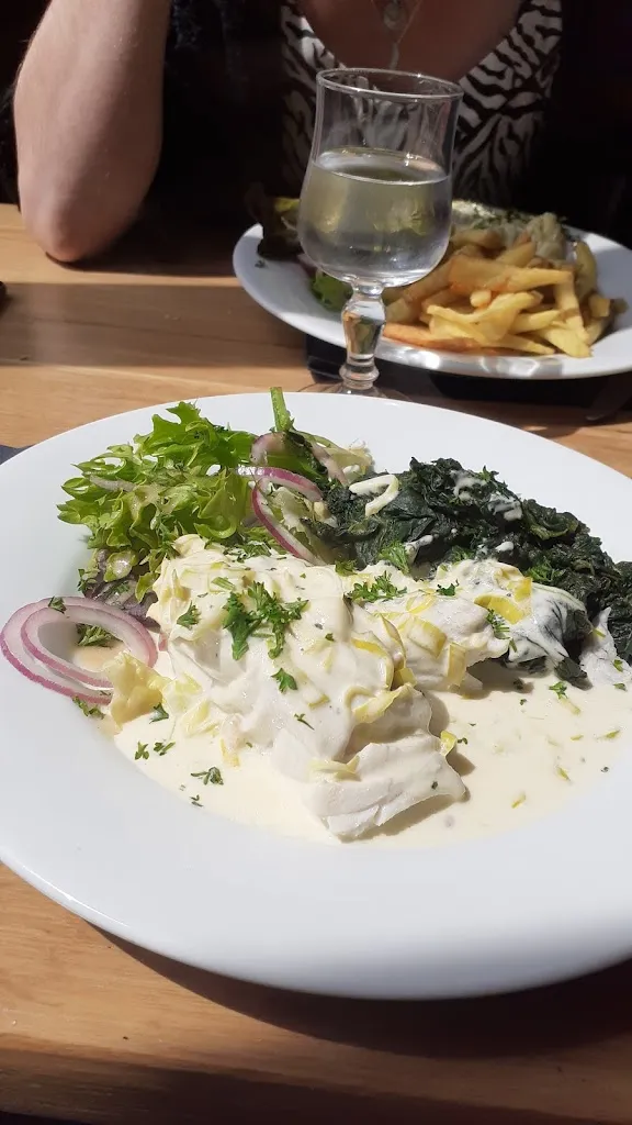 Annick Corbin_Chez Calie-La Luciole_Villaines-sous-Lucé_review