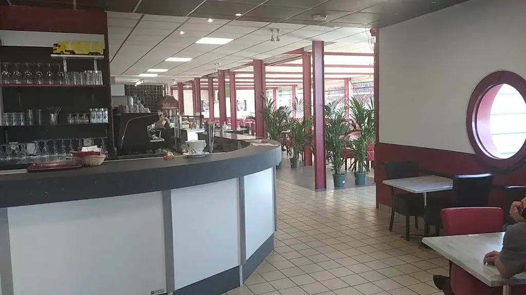 Bar Restaurant restaurant in Montmarault