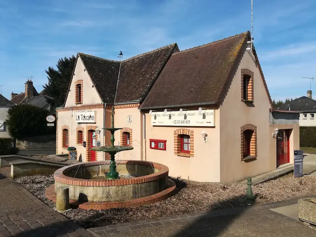 Petr Kloucek_La Toscane_Lavaré_review