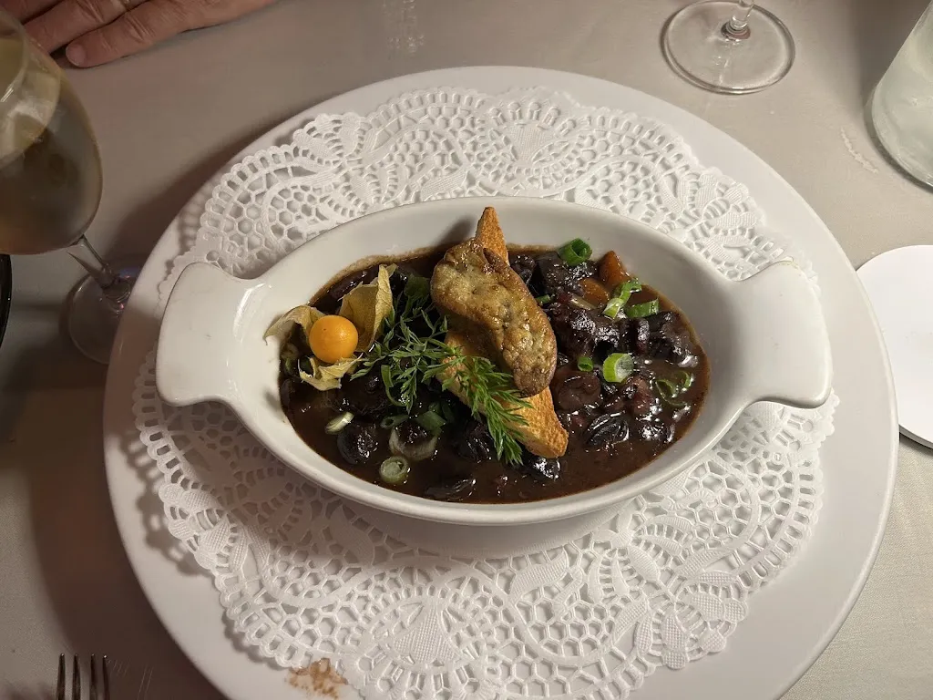 M L_Le Nez Rouge_Mans_review