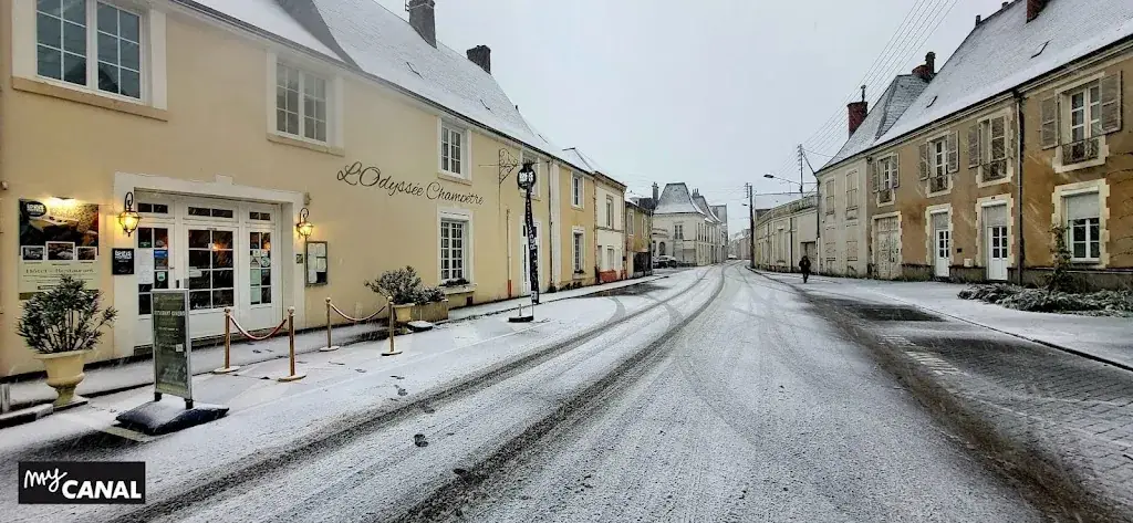Logis Hôtel Restaurant l'Odyssée Champêtre_Lude_slider_image_1