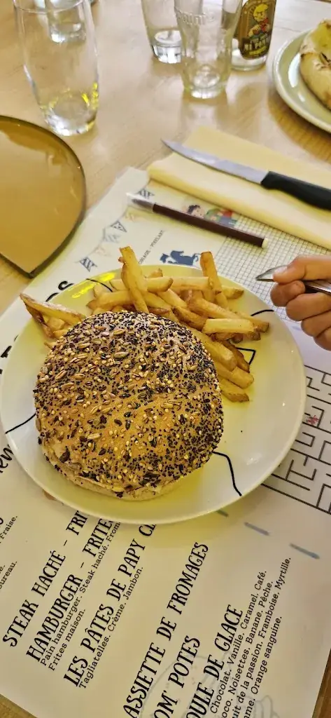 Delphine Le Goff_Chez Madame, Monsieur_Lude_review