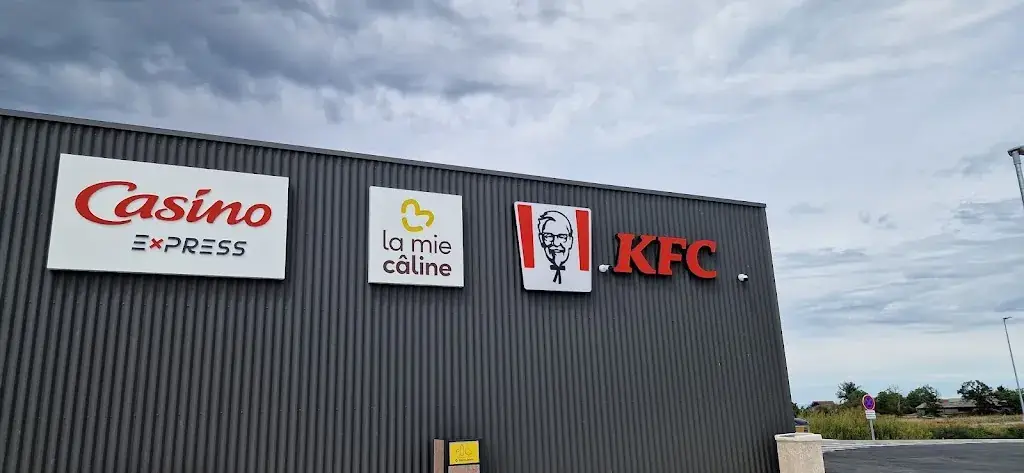 KFC Montmarault Allier restaurant in Sazeret