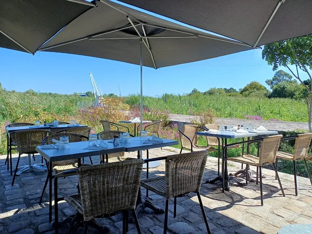 L'Esplanade Hôtel · Restaurant · Bar à vin_Pellerin_slider_image_3