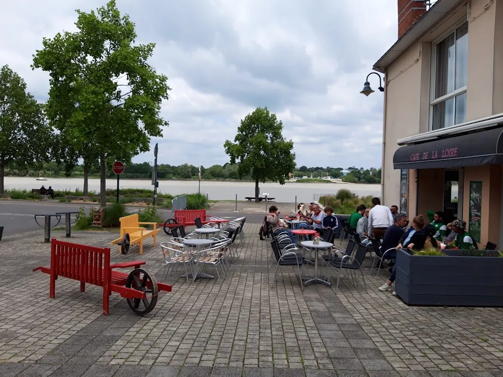 Café _ _ de La Loire ristorante a Pellerin