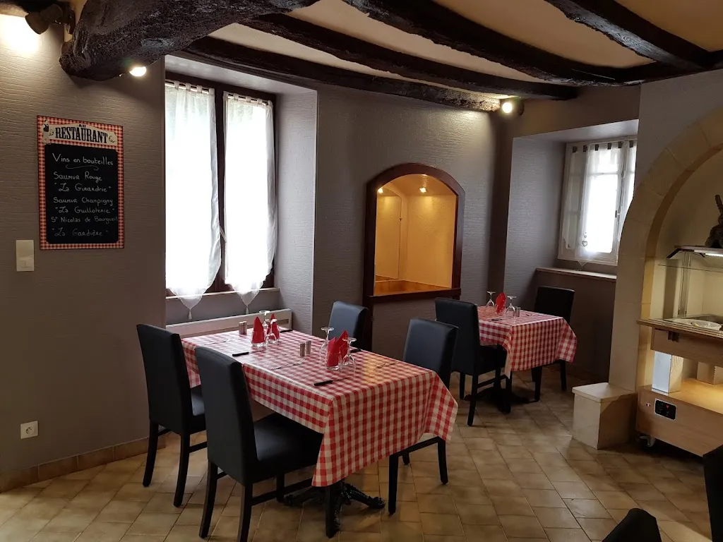 Le Variete_Puy-Notre-Dame_slider_image_2