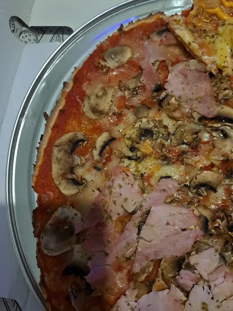 tessa landreau_Pizzeria-Grill San Lorenzo Vespucci_L'Herbergement_review