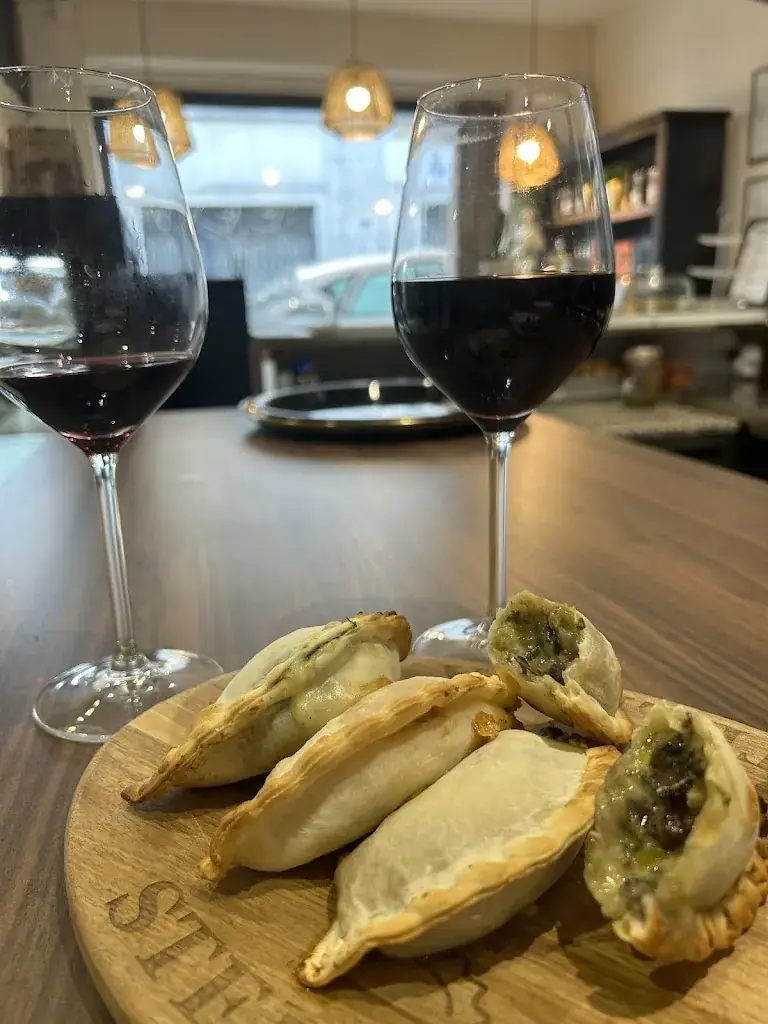 Tim Storms_Ché Lennon_Legé_review