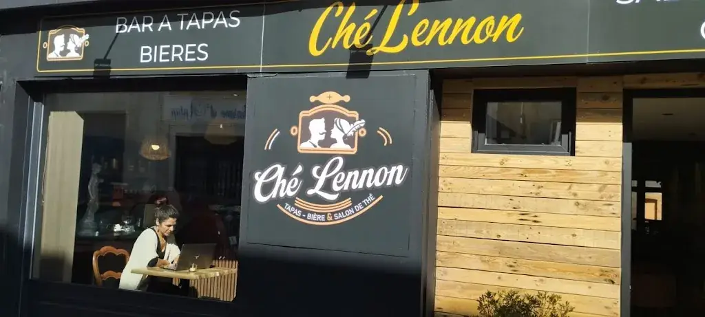 Ché Lennon_Legé_slider_image_1