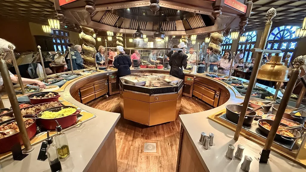 The 2 Crowns_Epesses_slider_image_2