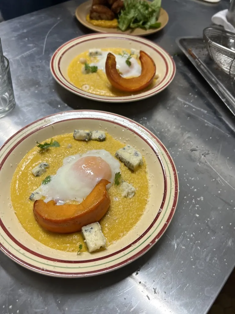 Restaurant La Coquelle_Moulins_slider_image_3