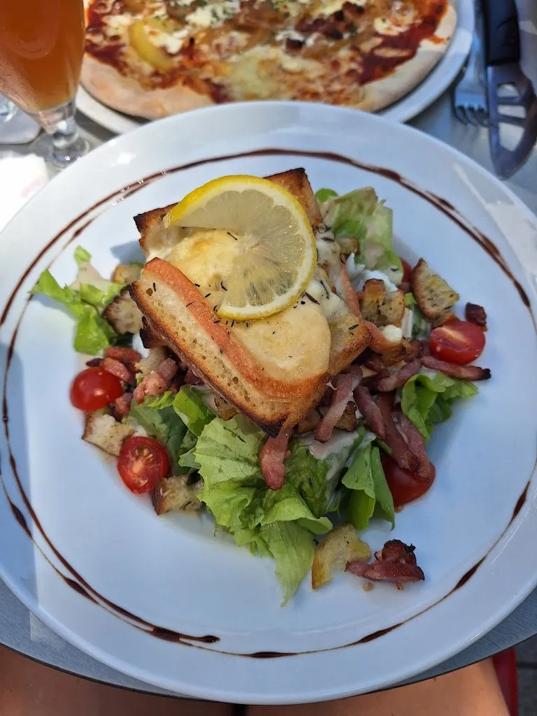 Restaurant La Petite Monasterienne_Moutiers-en-Retz_slider_image_3