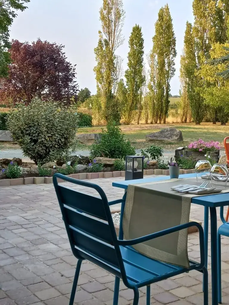 Céline Hardy_Le Moulin Cécile_Chasnais_review