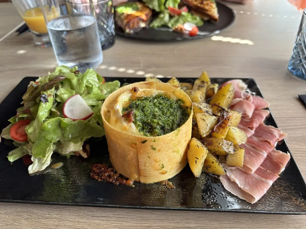 Restaurant Let it Brie._Herbiers_slider_image_3