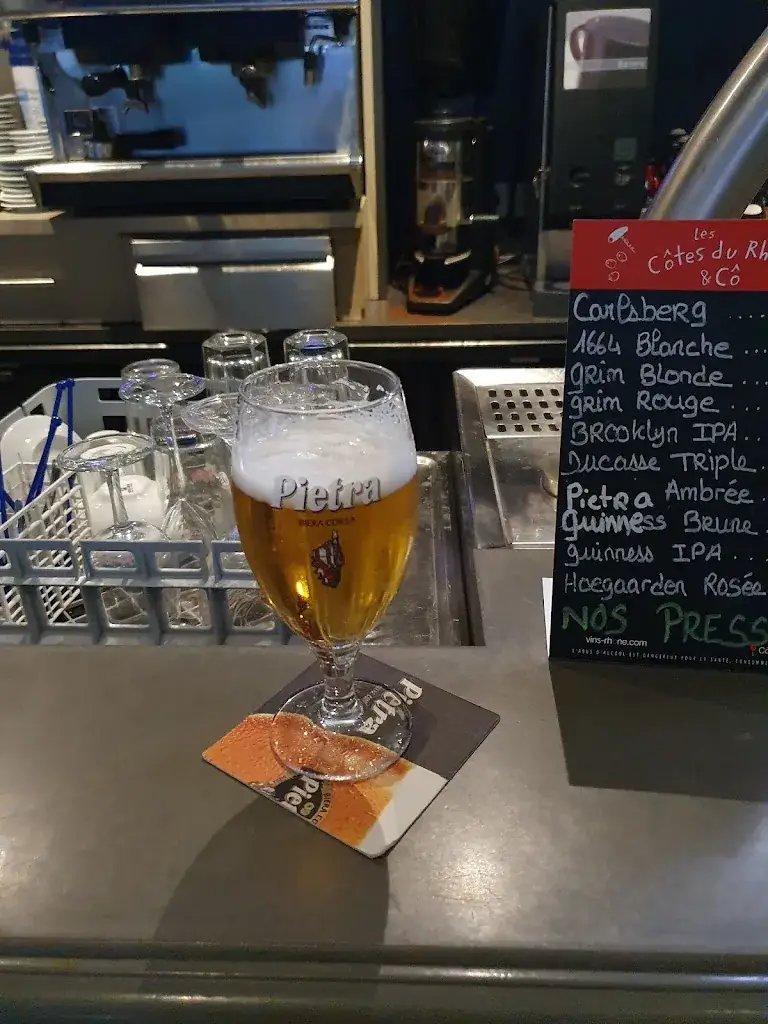 Les Arcades Bar-Brasserie_Herbiers_slider_image_3