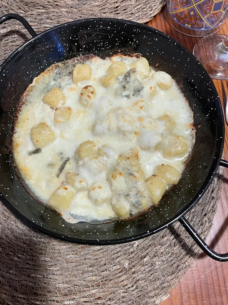 Coralie Dassy_Altrovè - Restaurant et épicerie fine italienne_Herbiers_review