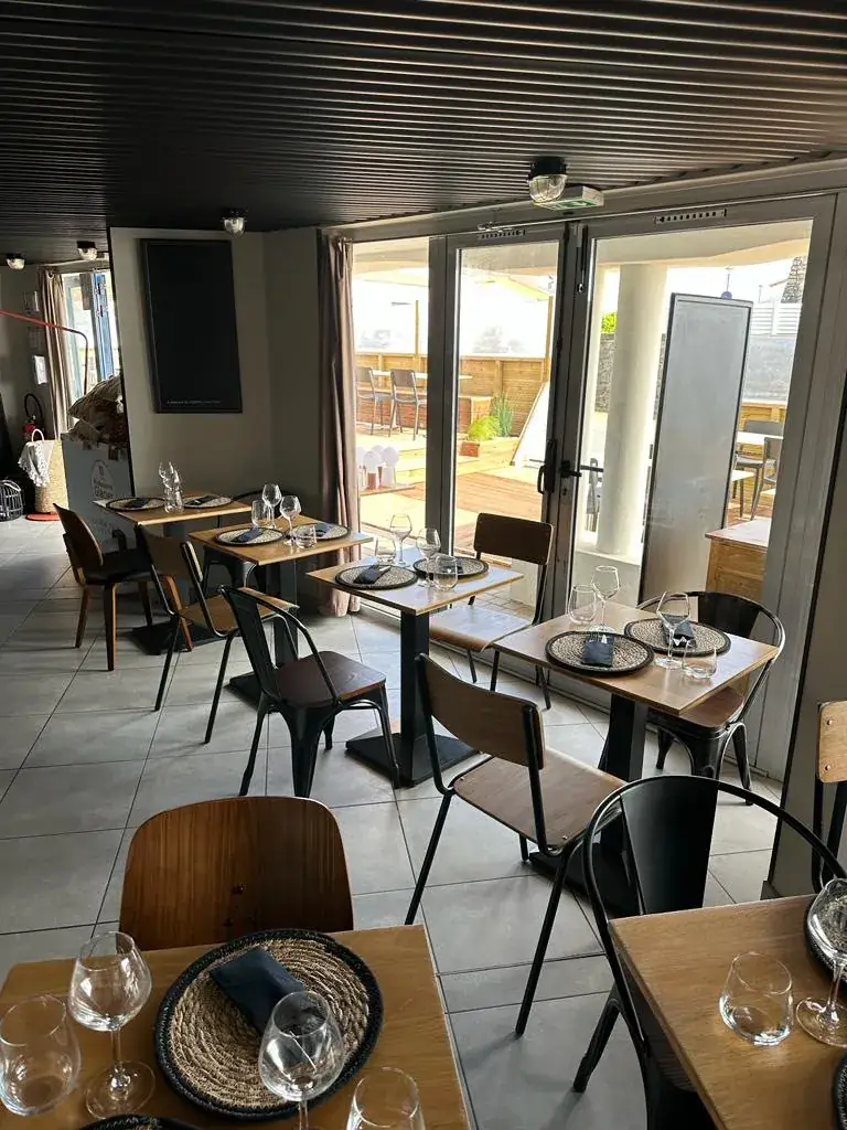 RESTAURANT LE BEL ENDROIT, LONGEVILLE SUR MER restaurant in Longeville-sur-Mer