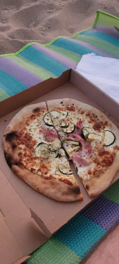 Alexy “Alexpley” Ledain_Le Banc Sable Hostel Restaurant, Séminaire, Événements_Longeville-sur-Mer_review