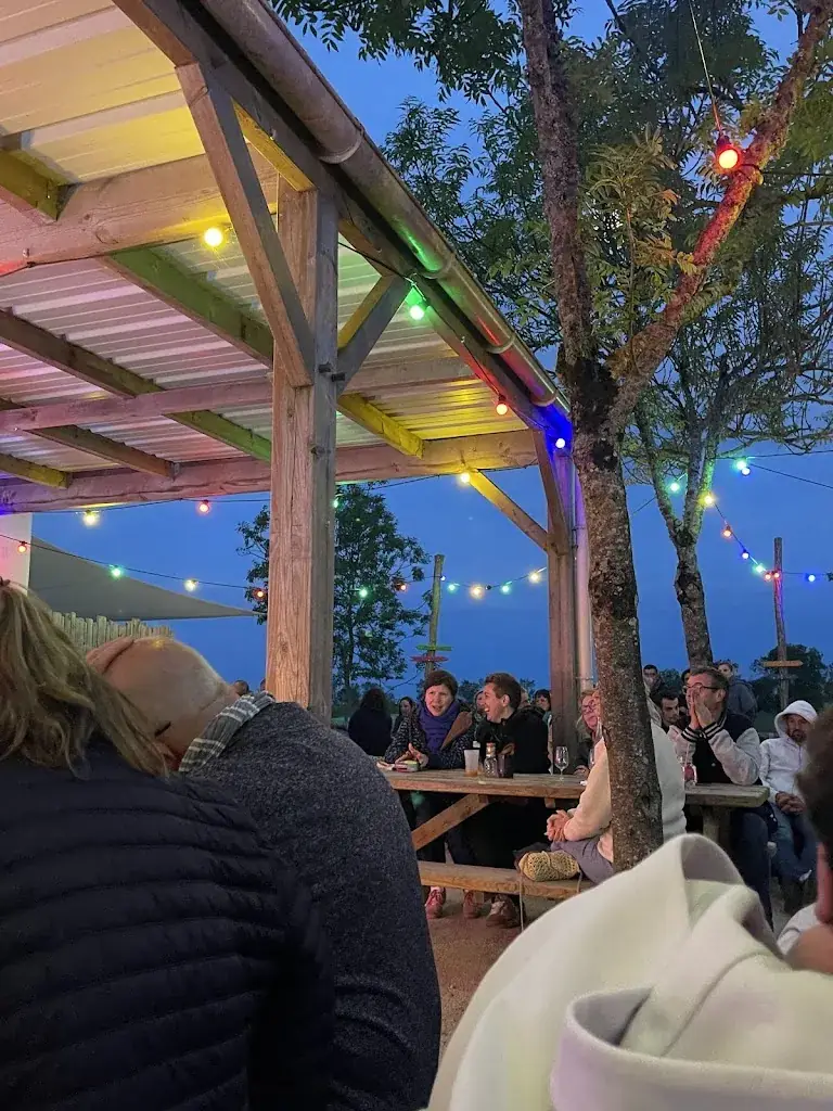 M_Le débar'c_Longeville-sur-Mer_review