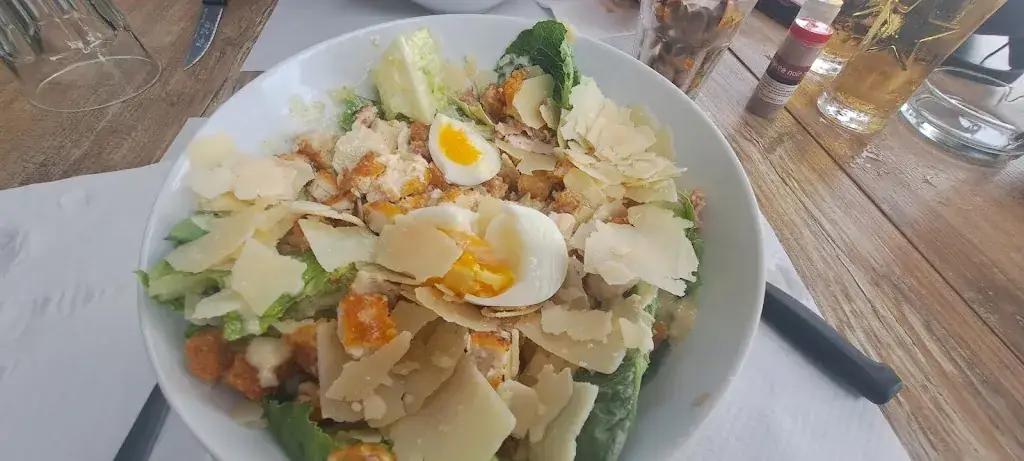 Joanne Siggins_Manuia_Longeville-sur-Mer_review