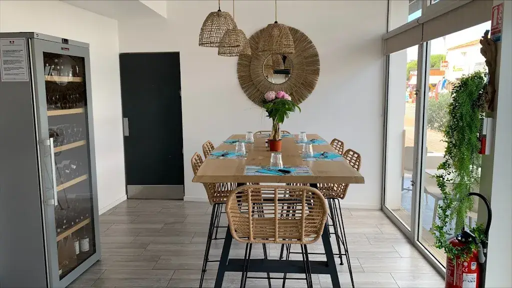 Manuia restaurant in Longeville-sur-Mer