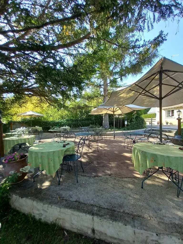 Frances Exley_Auberge du Port des Roches_Luché-Pringé_review