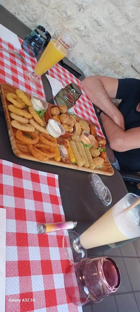 Lea V.G_L'Oncle Sam_Luçon_review