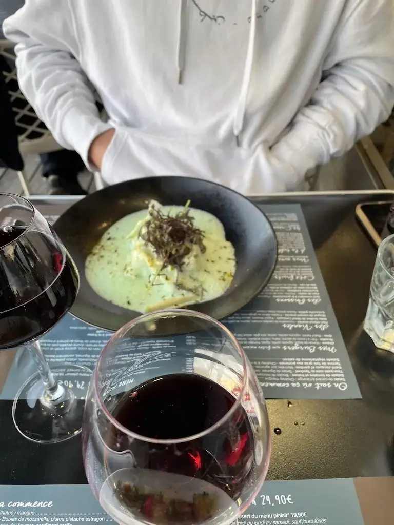 ertan beskardes_César et Rosalie_Sables-d'Olonne_review