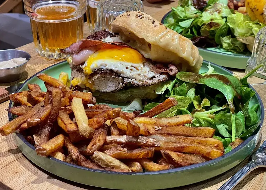 Bouvier Maxence_Le Reef_Sables-d'Olonne_review