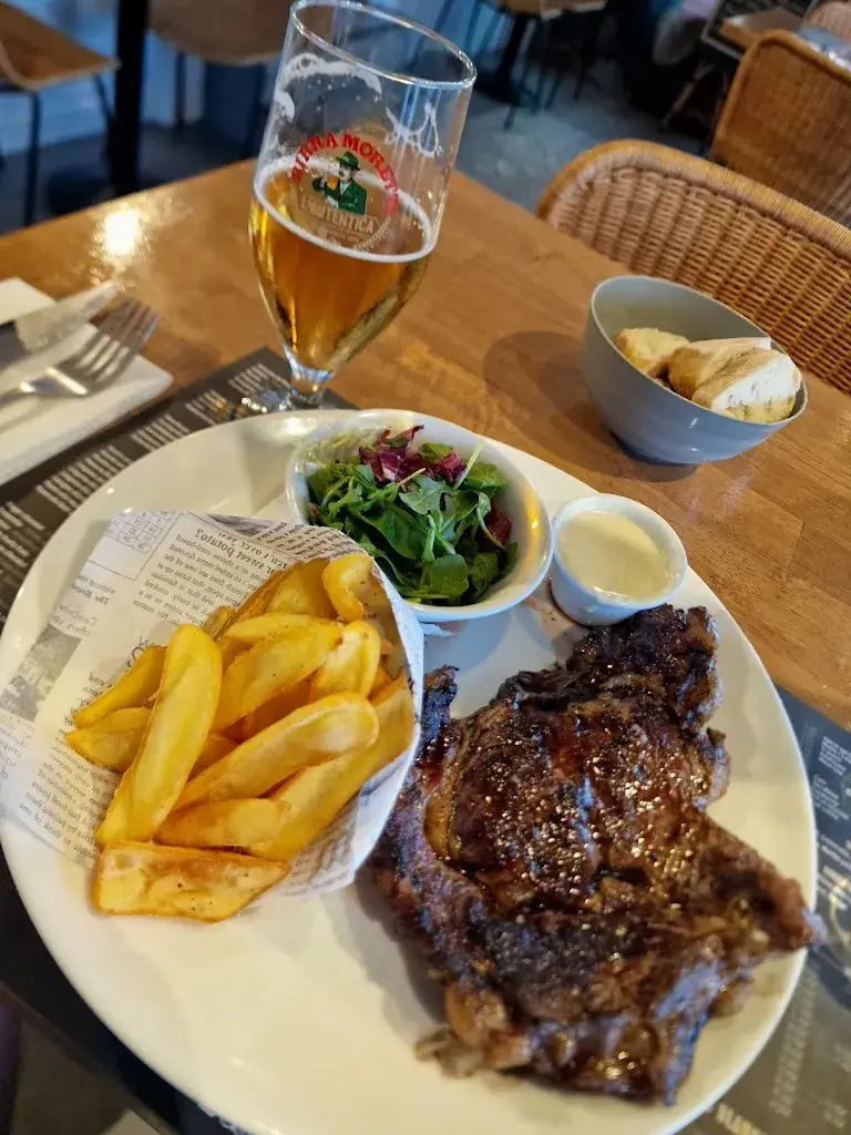 Mona Liza_Sables-d'Olonne_slider_image_3