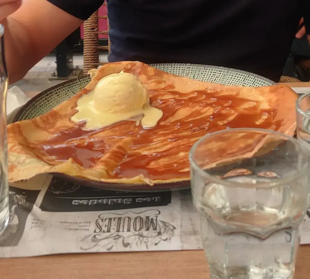 Hais Kléber_Les Régates_Sables-d'Olonne_review