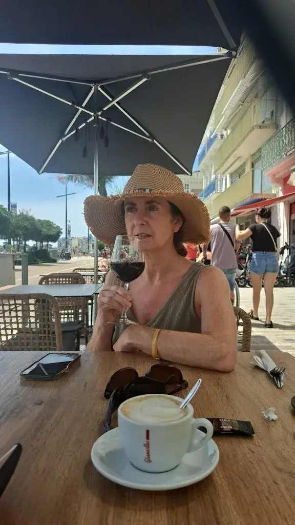 Bernard Phelan_Les Régates_Sables-d'Olonne_review