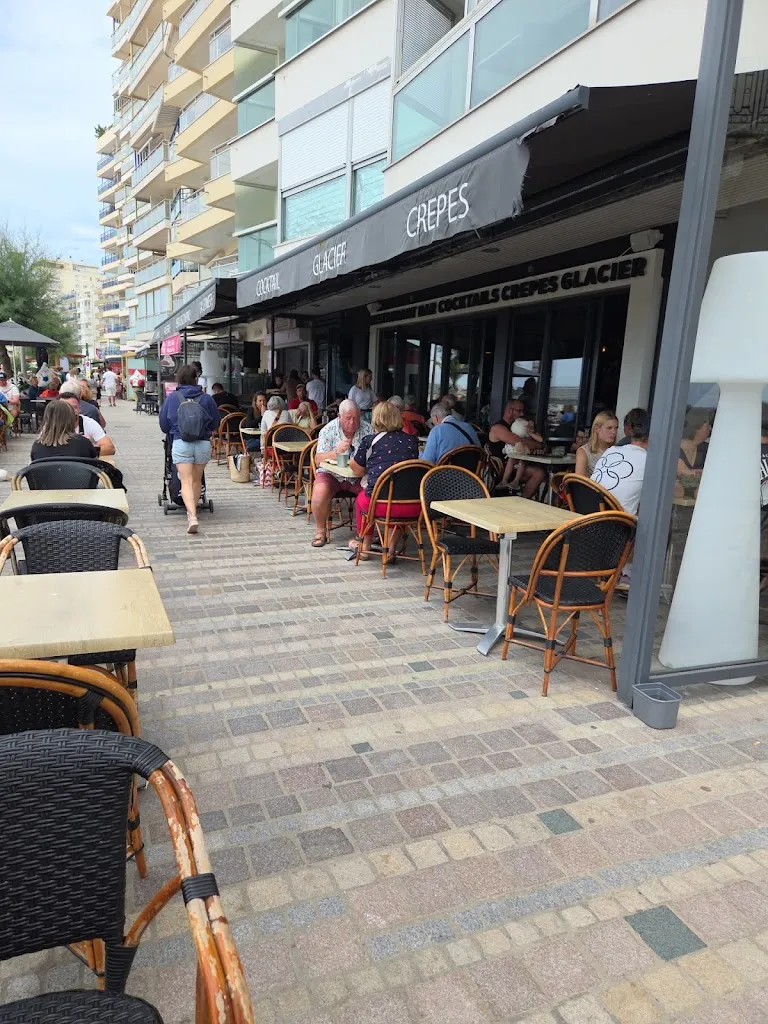 Olga Grytsenko_La Comète_Sables-d'Olonne_review