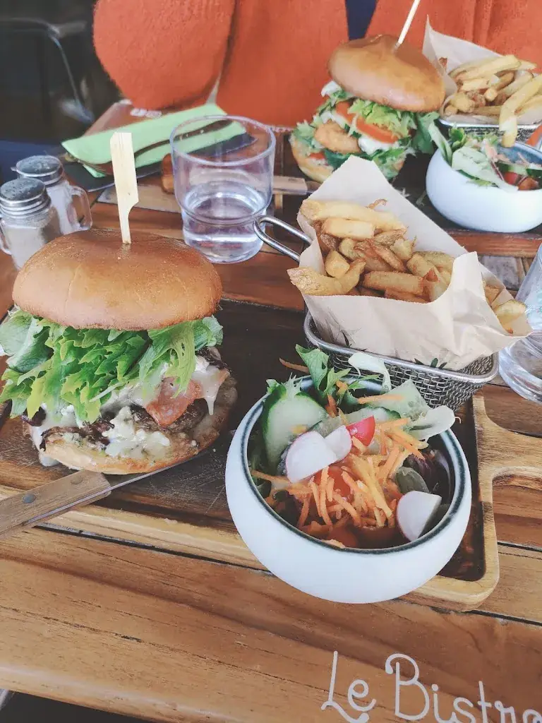 Cécile N’GUESSAN BLOUDEAU_Le Bistrot de Lila_Sables-d'Olonne_review