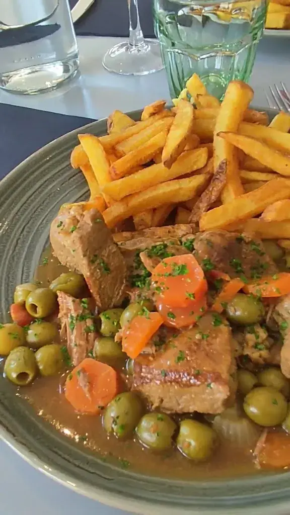 Le bouche à oreille_Sables-d'Olonne_slider_image_2