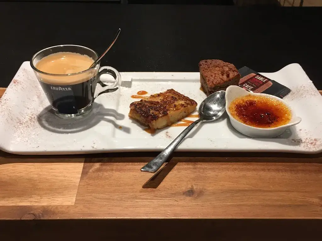 Le bouche à oreille_Sables-d'Olonne_slider_image_3