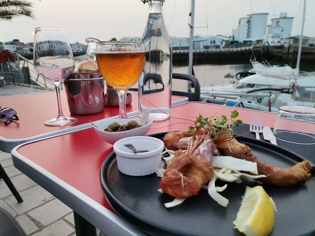 NIKOS SG_Le Poisson Rouge_Sables-d'Olonne_review