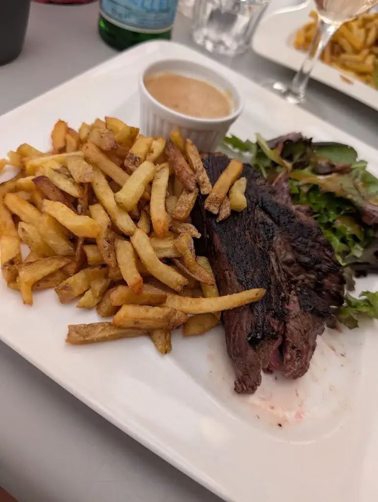 Arjan de Ridder_The Little Bar_Sables-d'Olonne_recensione