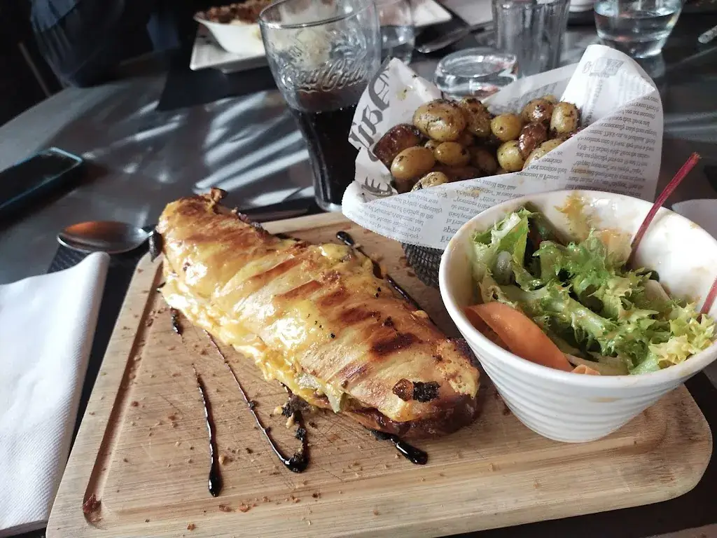 Auberge St Eusèbe_Mours-Saint-Eusèbe_slider_image_3