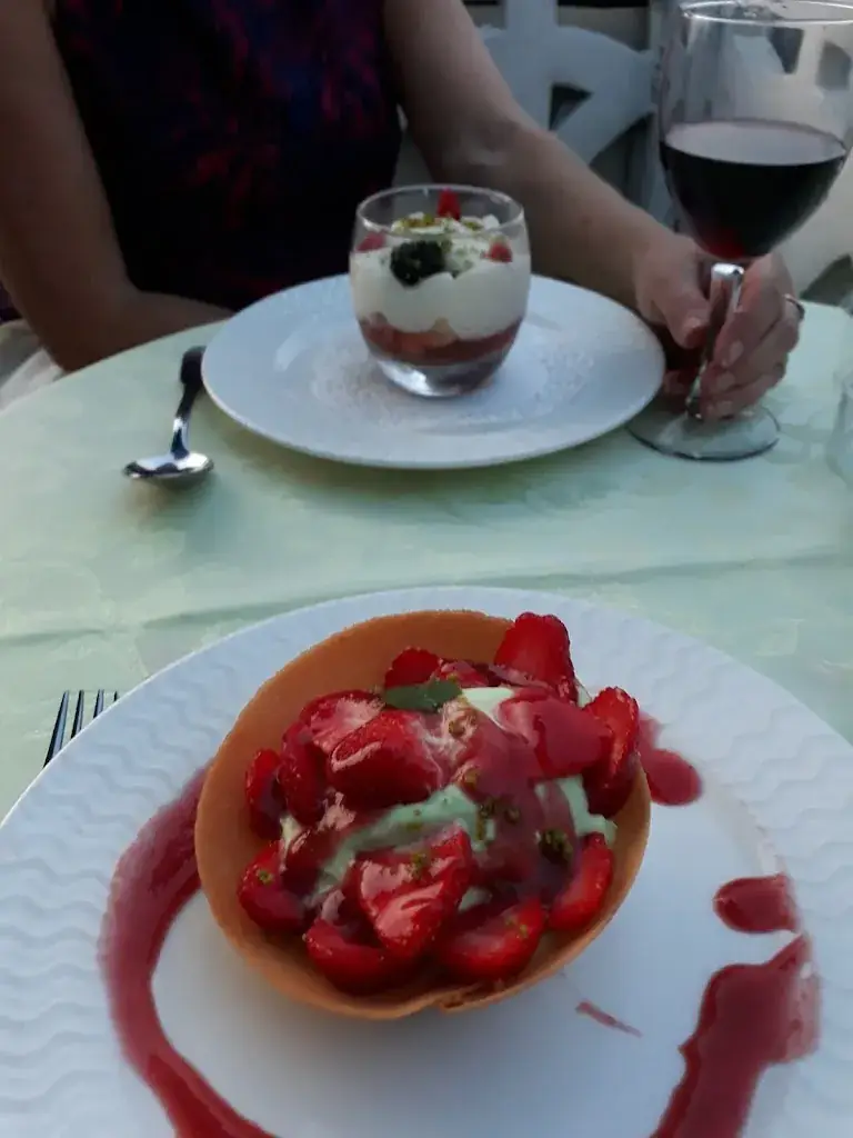 Colin Coles_Crêperie La Petite Auberge_Malicorne-sur-Sarthe_review