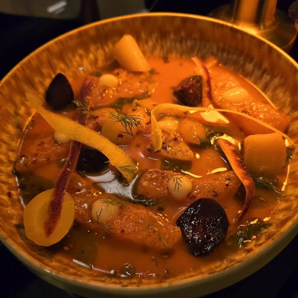 Samantha Osborne_Le Melville_Paris_review