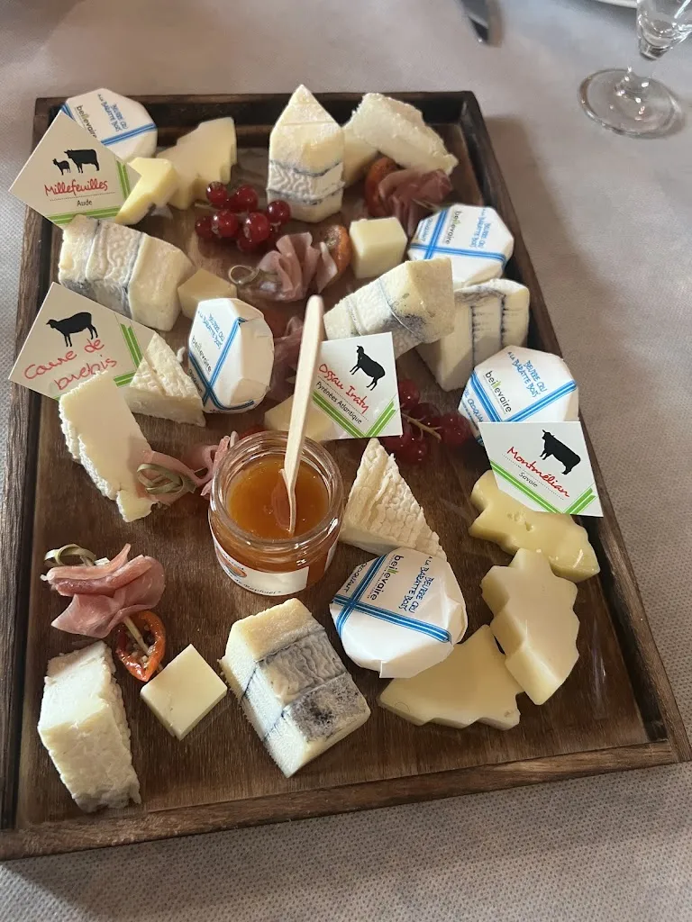Sarah G._Fromagerie Beillevaire Machecoul Boutique - Visite - Snacking_Machecoul-Saint-Même_review