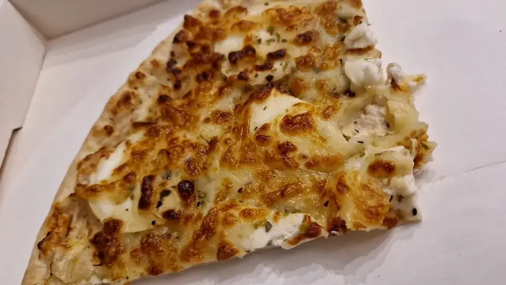 Samantha Caillot_La ronde des pizzas_Mansigné_review