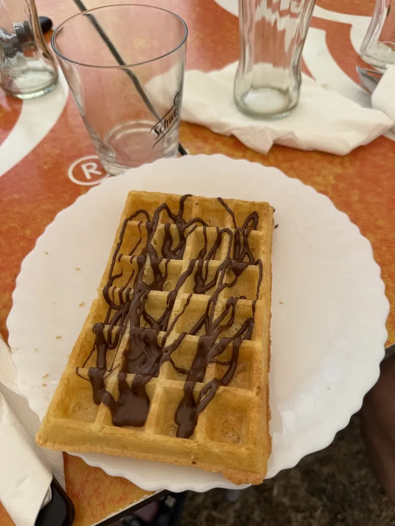 Mathilde Delair_Kiosque du lac_Marçon_review