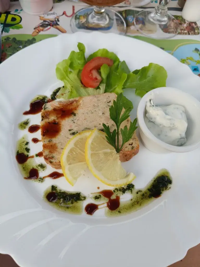 Horé_Le Viviera_Mareuil-sur-Lay-Dissais_review