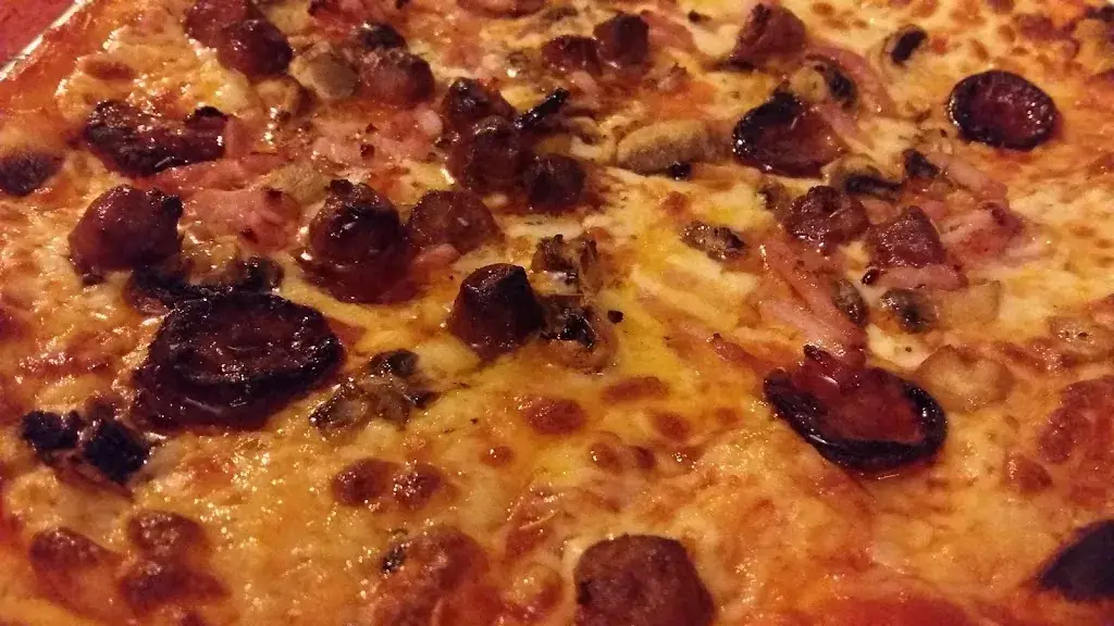 La Pizzarelli restaurant in Mamers