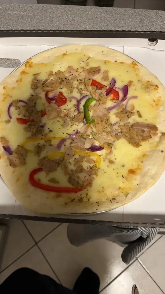 aurelia corbin_Le Réconfort distributeurs de pizzas artisanales 24h7j_Martigné-sur-Mayenne_review