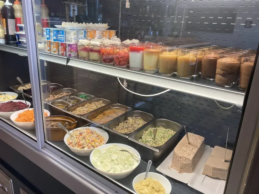 Le central_Mayet_slider_image_3