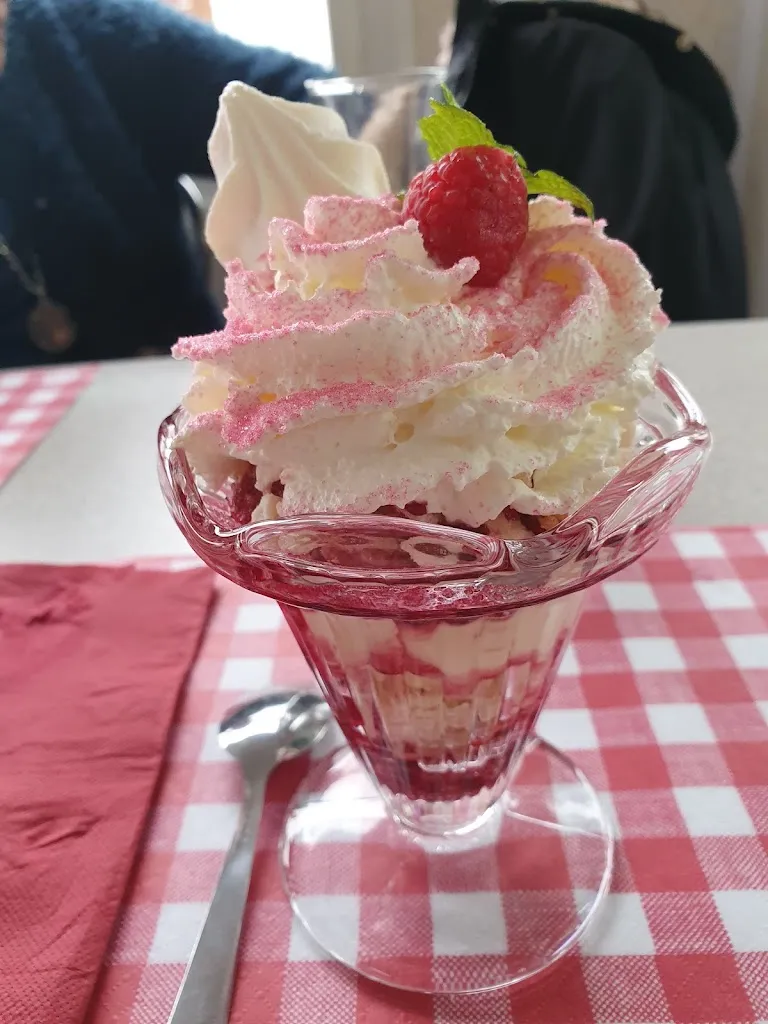 Sandrine Decroocq_Le Mayet d école_Mayet-d'École_review