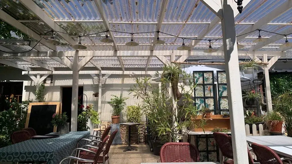 Al Dn_Bar Le Montgeoffroy_Mazé-Milon_review